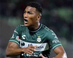 En México reportan que Carlos Gruezo no cuenta para Renato Paiva en Santos Laguna