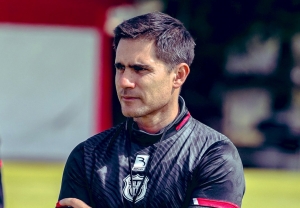 El portazo definitivo dado por Francisco Usucar que deja sin DT a Técnico Universitario