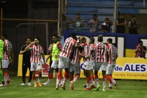 Sacó provecho el Expreso Austral (RESUMEN)