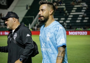 HERNÁN GALÍNDEZ SE GUARDA PARA LO QUE IMPORTA: Huracán rotó piezas y ya respira aire de campeón