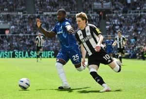 Moises Caicedo 37