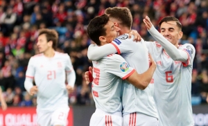 ¡Debieron ducharse con las linternas de sus teléfonos! (VIDEO)