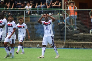 ¡MINDO EXPLOTA EN AZUL Y GRANA! Deportivo Quito se gana el corazón del pueblo con otro triunfazo