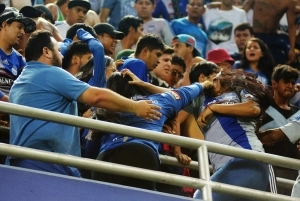 Hinchada Emelec 10