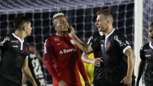 ¡Celebró calzándole tremenda bofetada al Loco! (VIDEO)