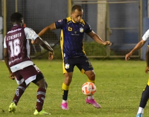 Edison Vega reconoce que Aucas tiene una deuda pendiente en 2022 (ENTREVISTA)