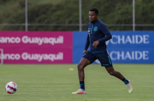 La Tri vivió su tradicional acto de bautizo en un día para departir (VIDEO)