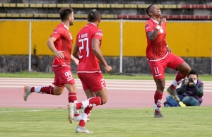 Lo de siempre en el Jardín del Austro (RESUMEN)