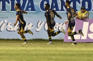 ¡Delfín LE DA UNA MANO A EMELEC con una Polémica Victoria sobre Deportivo Cuenca!