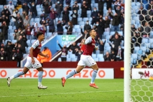 Aston Villa 4