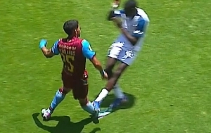 ¡Justicia tecnológica! El VAR actuó impecable en la expulsión de Josué Caicedo en el duelo entre Liga y Macará