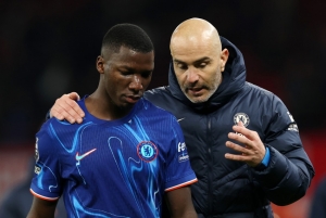 ¡Enzo Maresca, DT del Chelsea, confiesa que su equipo no es el mismo sin Moisés Caicedo!