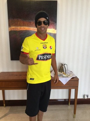 Ronaldinho estará de vuelta en Guayaquil para alegría de la afición (VIDEO)