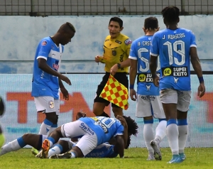 Manta FC ganó en casa y se acercó al pelotón, pero disparó a Macará