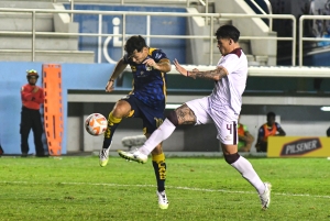¡PARTIDAZO Y EMOCIÓN HASTA EL FINAL! Vinotinto sacó provecho de los errores de Delfín para robarse un empate de lujo