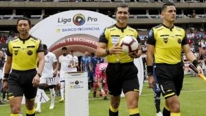 Arbitro Roddy Zambrano 10