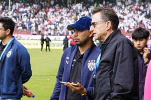 ¡Michel Deller RESPONDE a la GENTE DE BSC por la Polémica Pancarta con la que recibieron a IDV!