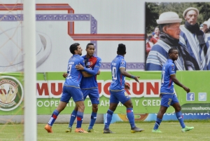 ¡Baile en Echaleche! (RESUMEN)