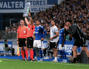 ¡DEBUT CONTINENTAL! Kendry Páez sumó sus primeros minutos con Racing de Estrasburgo en la Conference League