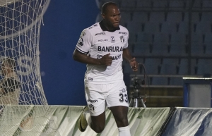 Juan Luis Anangonó saca a Comunicaciones campeón de la Liga Concacaf (VIDEO)