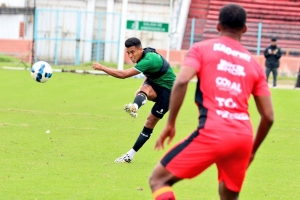 División de honores en entre australes y machaleños