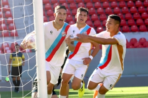 Arsenal de Sarandí le puso el pie a Boca Juniors en el Viaducto