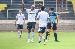¡No jugó en 2022 y Marquitos Caicedo rescata a Emelec en Argentina!
