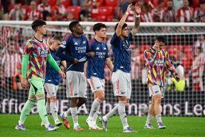 MIKEL ARTETA LO DIJO SIN FILTROS: El DT del Arsenal SORPRENDE con sus palabras hacia Piero Hincapié tras su DEBUT OFICIAL