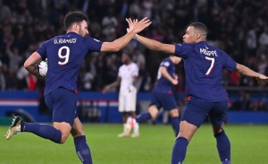 Benfica sorprende con goleada y manda al PSG a los segundos