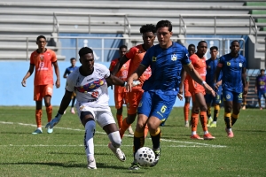 Menos posteos y más goles: Delfín decepciona en casa con un empate sin sabor ante Libertad FC