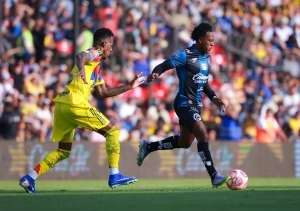 Es Jhojan Julio y diez más: El ecuatoriano se pone el equipo al hombro y brilla con una asistencia en la Liga MX