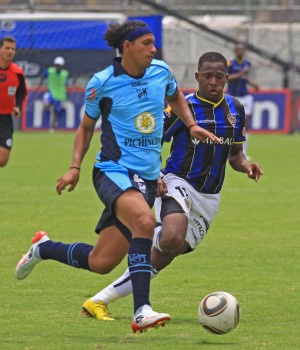 “Llegaron hombres desconocidos con maletines de dinero” (VIDEO)