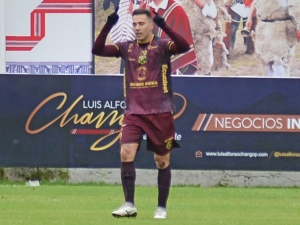 ¡Se cayó el Tigre, pero aquí está Jony! Emelec pone su mirada en un delantero experimentado para reforzarse