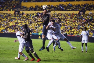 Apuntaron contra el Ídolo y el Rey de Copas (MEMES)