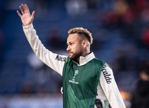 El Príncipe total: Neymar y el momento más tierno en la Sudamericana con un pequeño emocionado