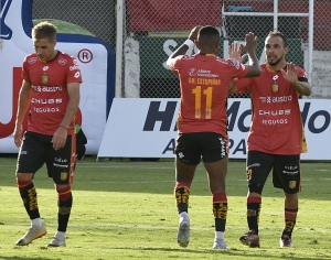 ¿ALERTA ROJA APAGADA? Deportivo Cuenca paga una quincena tras los reclamos de la plantilla