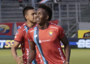¡El Nacional SALE DE ZONA ROJA venciendo en el Duelo de Grandes con un AUTOSABOTAJE de Emelec!