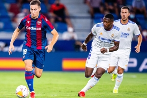 Vinicius Junior salvó al Real Madrid de un papelón ante Levante UD (RESUMEN)