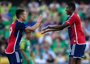 Patrickson Delgado tuvo su oportunidad con el primer plantel de Ajax (FOTO)