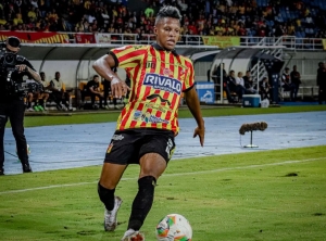 Aucas activa el mercado en Colombia: Un refuerzo desde el norte podría ser el primero en llegar para el 2026