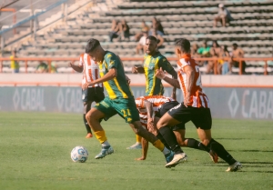 ¡Ayrton Preciado recibe una NUEVA OPORTUNIDAD y está por llegar a una de las Mejores Ligas de América!