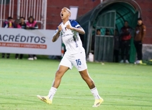 El Rey despertó: Con un doblete antológico de Deyverson, Liga firma su mejor noche del 2026 en Ambato