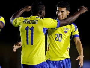 ¿Camisetazo por duplicado en el Astillero?