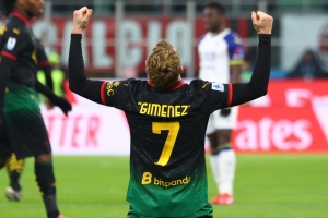 SONRÍE el AC Milán con REPETICIÓN del toque mexicano de Santi Giménez para deleitar con sus goles