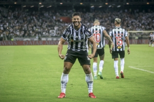 Hulk fue el héroe / vecino inesperado que ayudó a salvar la casa de Alan Franco en Brasil