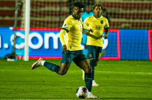 José Cifuentes listo para DEJAR RANGERS de Escocia otra vez en este mercado