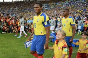 ¡Antonio Valencia rompe el silencio sobre lo que vivió en el Mundial 2014 como Capitán! (VIDEO)