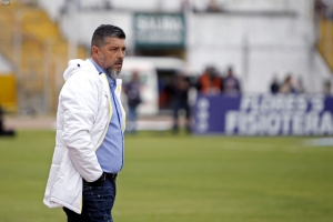 No hubo manera de convencer al charrúa (OFICIAL)