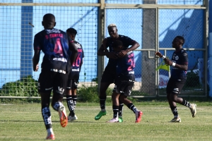 Mantienen la racha los Mini Rayados (RESUMEN)