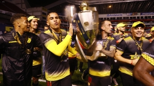 “No les Kitu el Invicto pero tAlves es bueno ser Campeón” (OFICIAL)